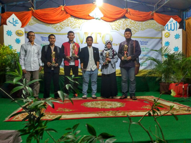 UII Borong Juara MTQ STIKes Surya Global Yogyakarta