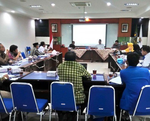 Suasana FGD Kurikulum dan Visi-Misi PASA. (Samsul)